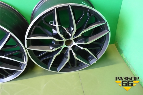 Диски колёсные литые (комплект) MOMO Spider Made In Taiwan R21 EJ10 5x112 ET24 Ц.О.66,6