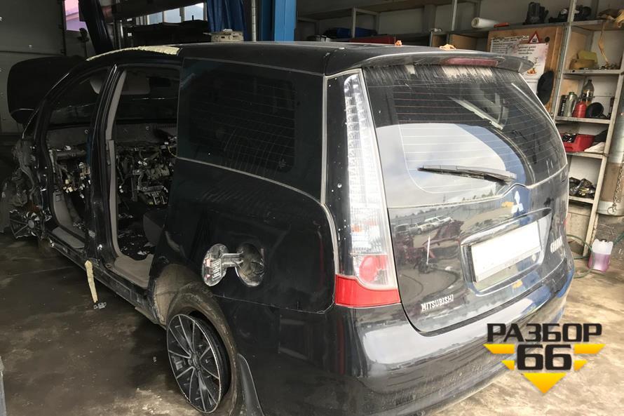 Поступил в разбор Mitsubishi Grandis 2008г 2.3л 165л.с двс G469
