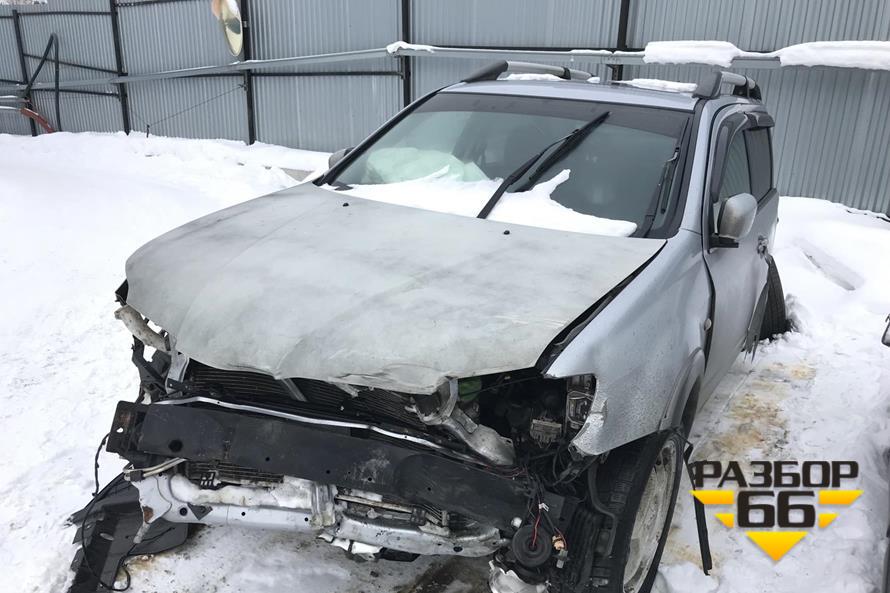 Поступил в разбор Mitsubishi Outlander 2006г 2.4л 160л.с двс 4G69