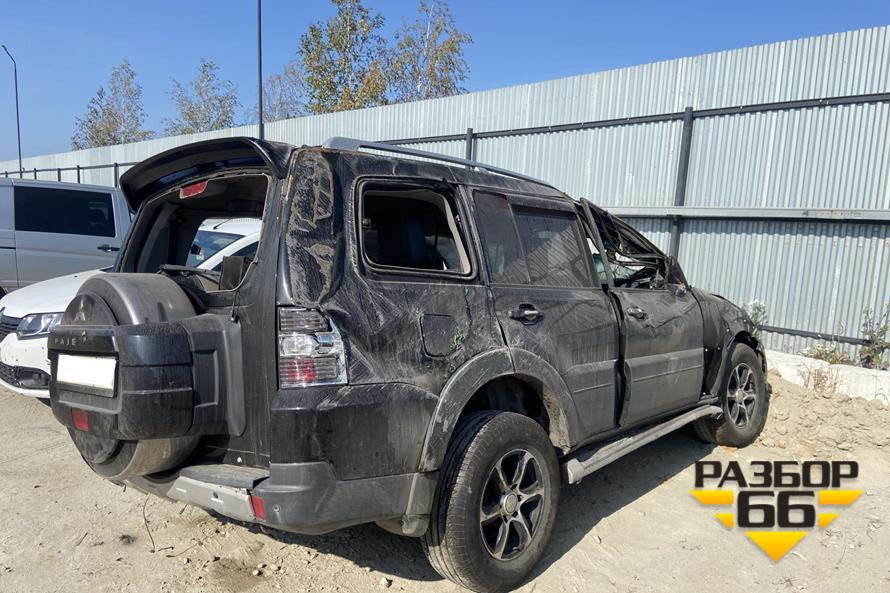 Поступил в разбор Mitsubishi Pajero 2008г 3.2л двс 4M41 