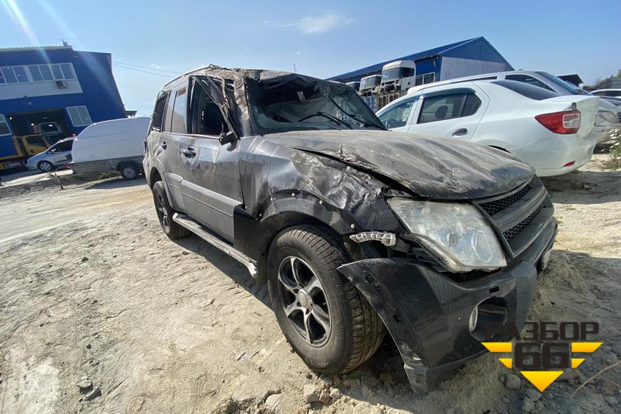 Поступил в разбор Mitsubishi Pajero 2008г 3.2л двс 4M41 