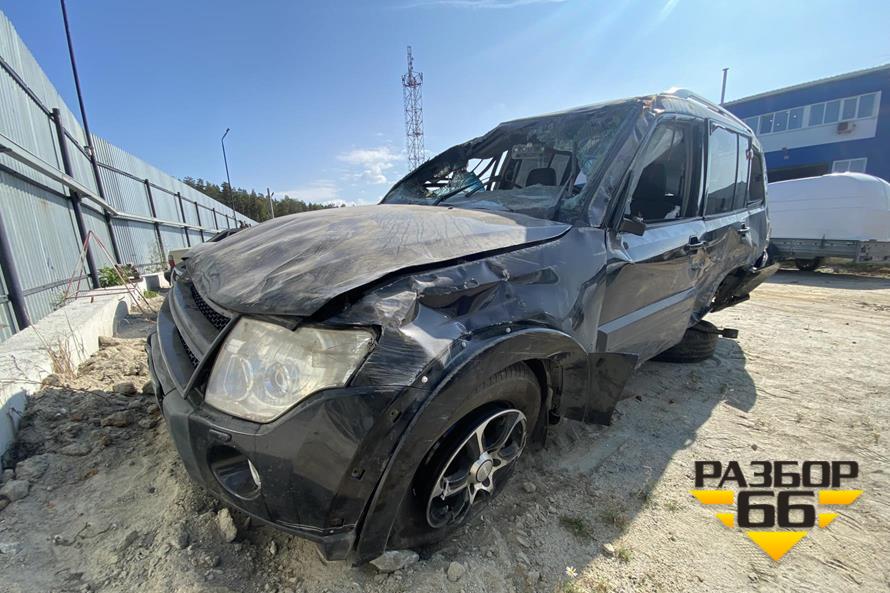 Поступил в разбор Mitsubishi Pajero 2008г 3.2л двс 4M41 