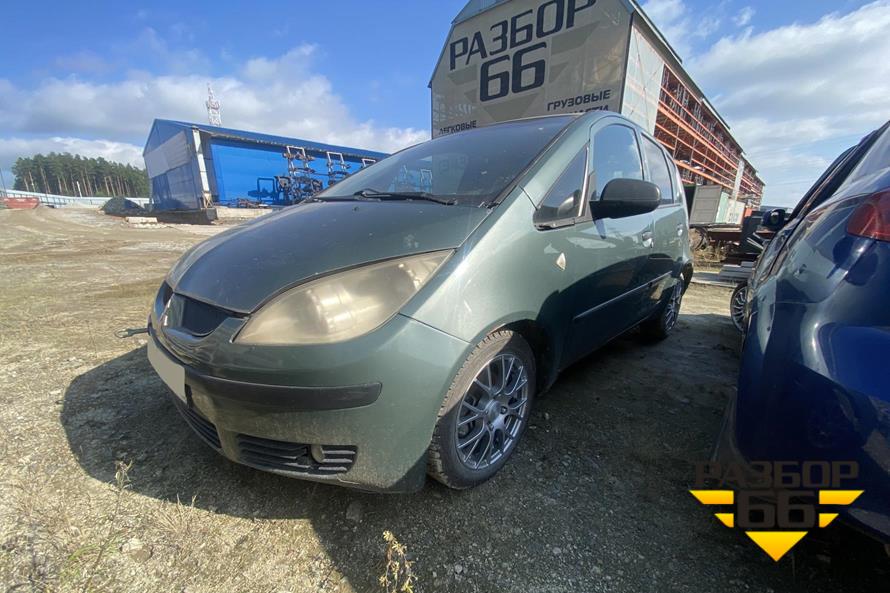 Поступил в разбор Mitsubishi Colt 2005г 1.3л 