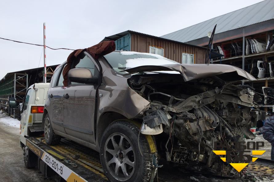 Поступил в разбор Nissan Note (МКПП) 2006 1.6л  двс HR16