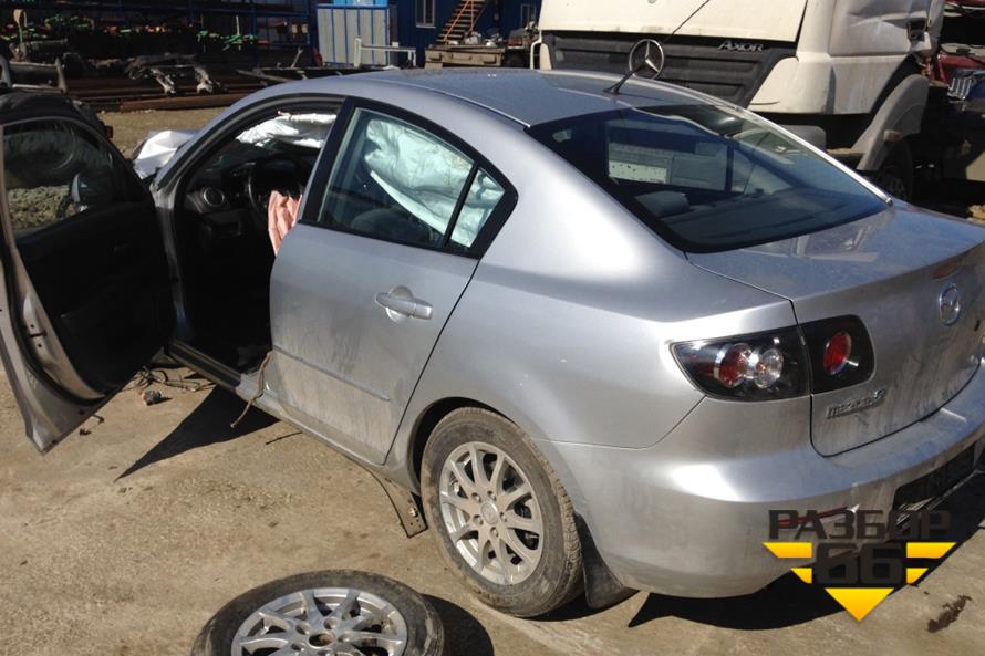 Поступил в разбор Mazda 3 2006 1.6  AКПП двс Z6