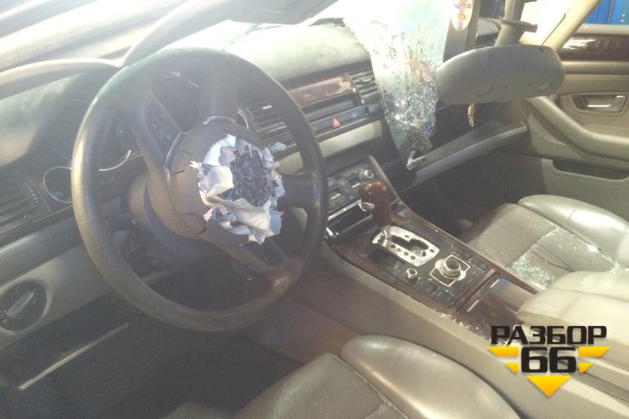 Поступил в разбор Audi A8L Quattro  2003  4.2л  334л.с  АКПП   двс BFM