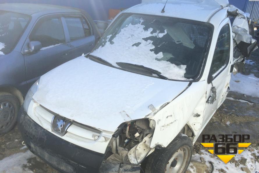 Поступил в разбор Renault Kangoo  2011  1.6л   84л.с  МКПП двс K7MK750