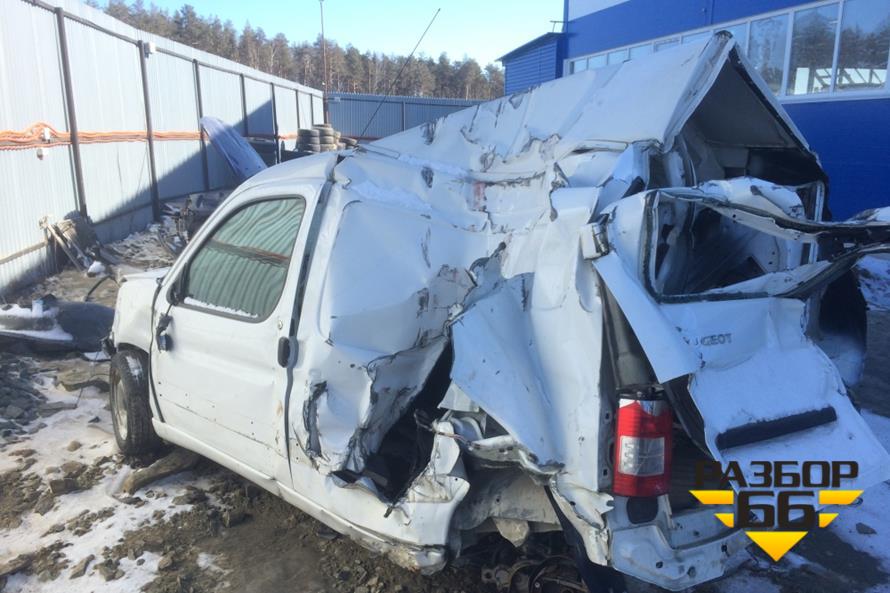 Поступил в разбор Renault Kangoo  2011  1.6л   84л.с  МКПП двс K7MK750