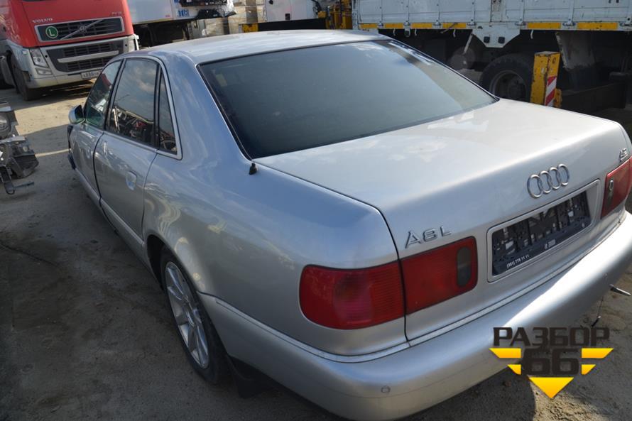 Поступил в разбор  Audi  A8L  2001 4.2л  310л.с  AКПП двс AUW