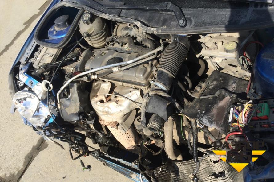 Поступил в разбор Peugeot 206   2005г   1.4л   MКПП 