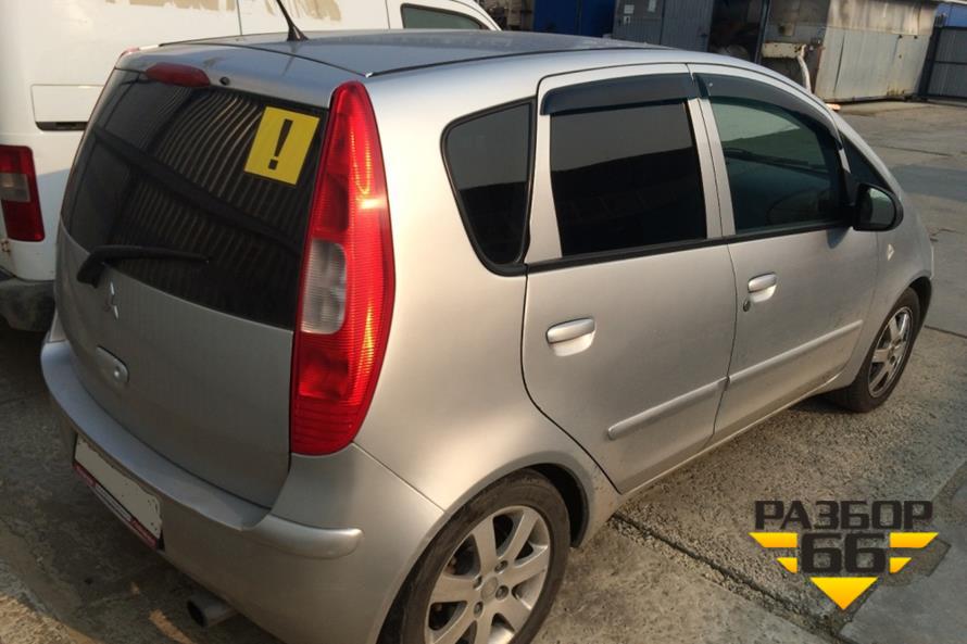 Поступил в разбор Mitsubishi Colt  2004г  1.5л   109л.с AКПП двс 
