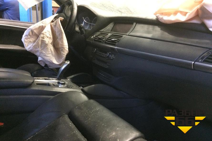 Поступил в разбор BMW X6 M 2009 года 4.4 л. 555 л.с. АКПП, двс