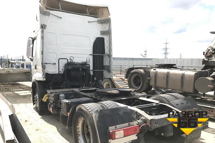 Поступил в разбор Renault Premium 380.19T 2007 г 10837 л 379 л. с. двс DXI11
