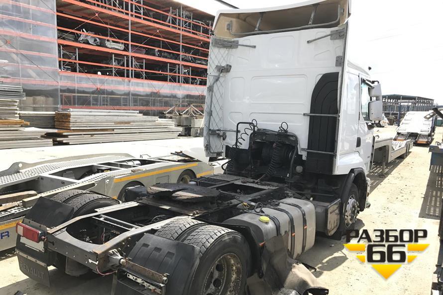 Поступил в разбор Renault Premium 380.19T 2007 г 10837 л 379 л. с. двс DXI11