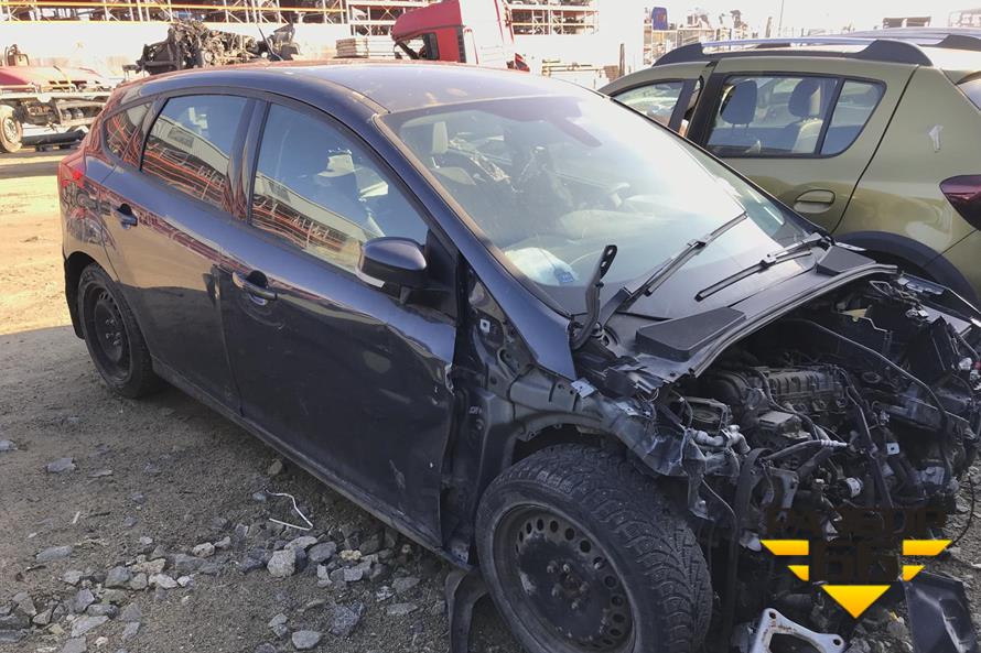 В разборе новая машина — Ford Focus 3 2013 1.6 л 105 л.с AКПП двс IQDA