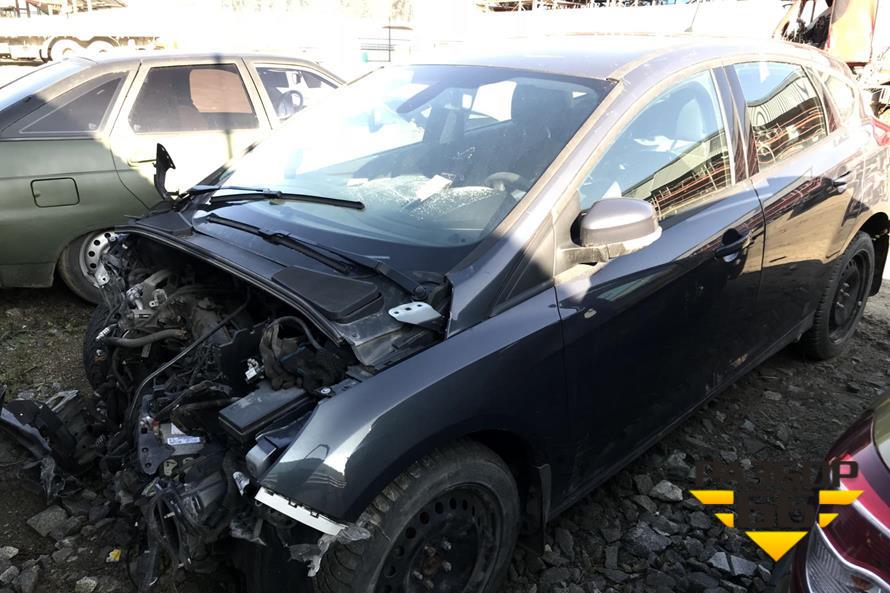В разборе новая машина — Ford Focus 3 2013 1.6 л 105 л.с AКПП двс IQDA