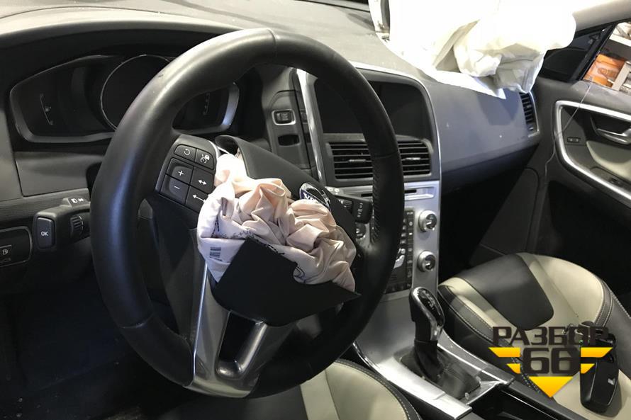 На авторазбор поступил Volvo XC60 2016 2.0 л 245 л. с. AКПП двс b4204t11