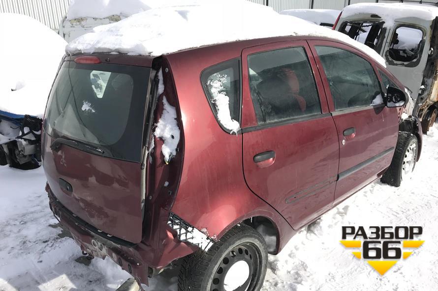 На разборе новая машина — Mitsubishi Colt 2005г 1.3л 95л.с