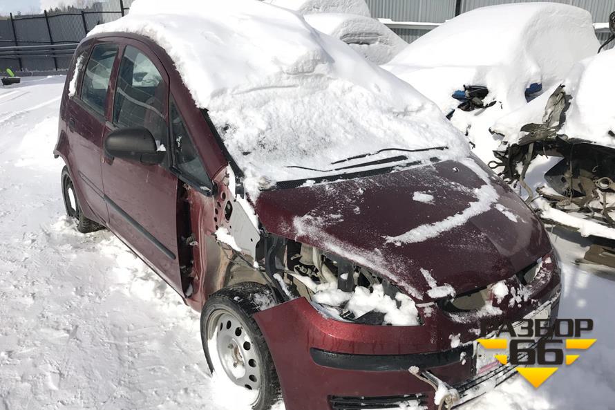 На разборе новая машина — Mitsubishi Colt 2005г 1.3л 95л.с