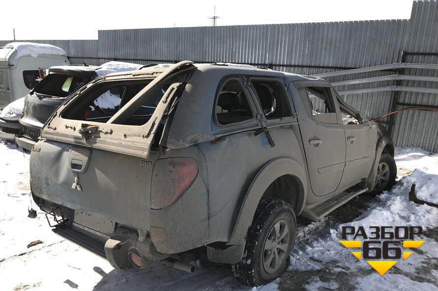 На авторазборе Mitsubishi L200 2008г 2.5 л 136 л.с MКПП двс 4D56