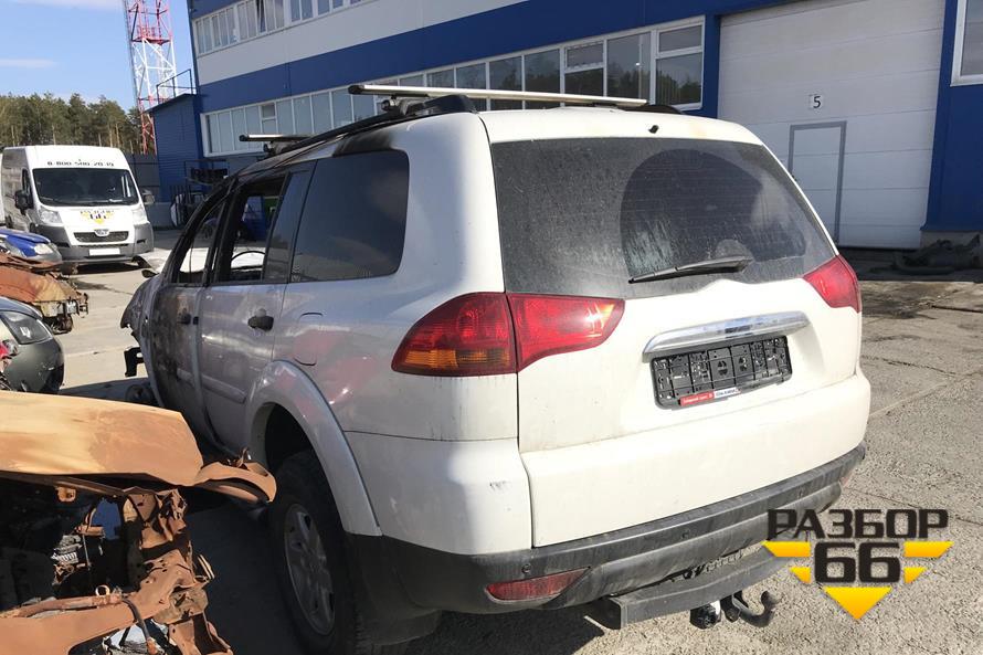 Поступил в разбор Mitsubishi Pajero Sport  2012г  2.5л   178л.с   двс D456