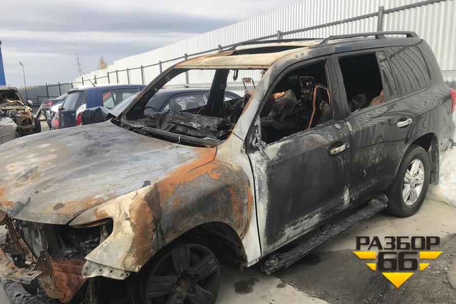 На нашем авторазборе новая машина, разбор Toyota Land Cruiser 200 2013г 4.5л 235л.с AКПП двс 1VD