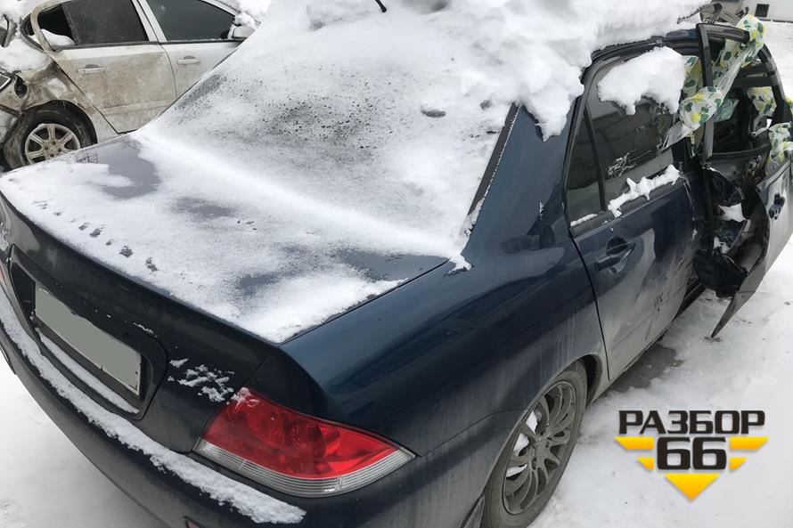 Разбор нового автомобиля — Mitsubishi Lancer 9 2003г 1.6л 98л.с двс 4g18