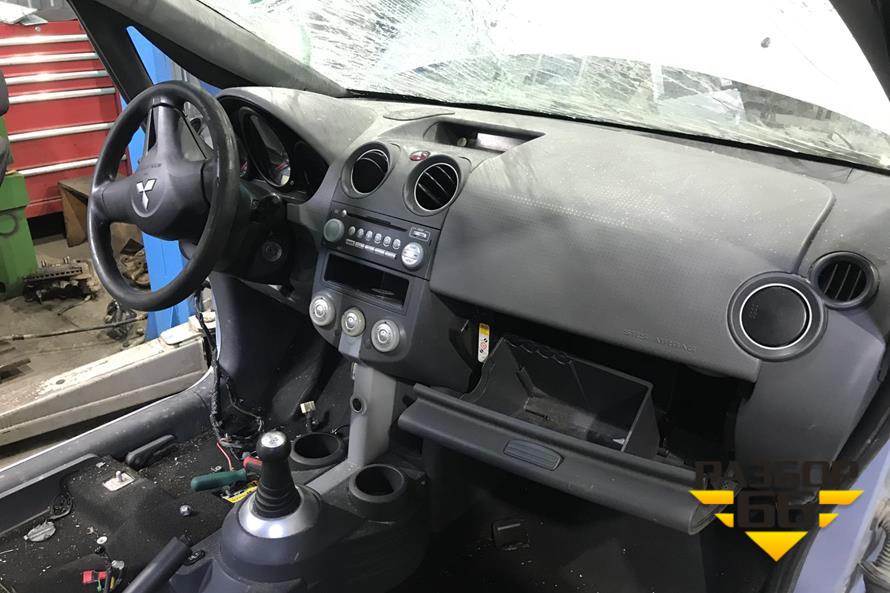 Поступил в разбор Mitsubishi Colt  2007г  1.5л   109л.с РКПП 