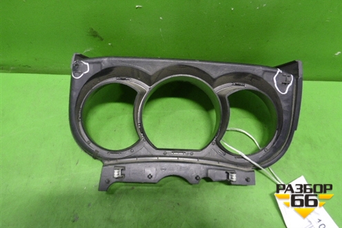 Накладка на щиток приборов (68240EL00A) для Nissan Tiida (C11X) с 2004-2013г