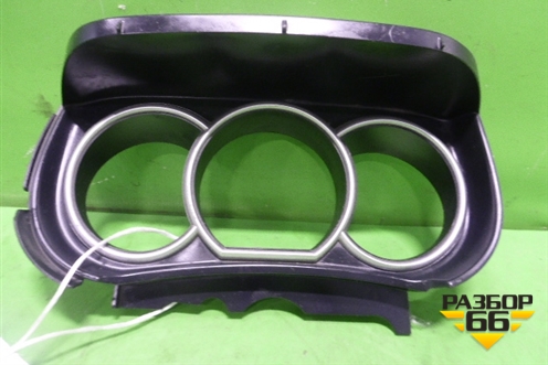 Накладка на щиток приборов (68240EL00A) для Nissan Tiida (C11X) с 2004-2013г