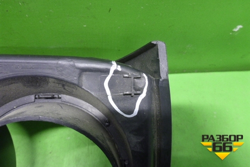 Накладка на щиток приборов (68240EL00A) для Nissan Tiida (C11X) с 2004-2013г