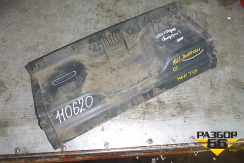 Накладка на торпедо  (нижняя) (81614700029) для MAN  TGA 4-Series  с 2000-2008г