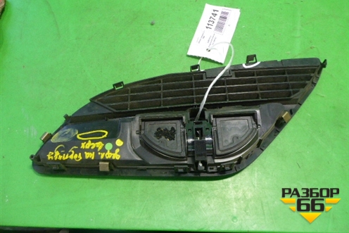 Дефлектор воздушный (верхний на торпедо) (9682419677) для Citroen C5 с 2008г