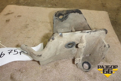 Кронштейн задней балки правый (554299U00A) для Nissan Note (Е11) с 2005-2013г