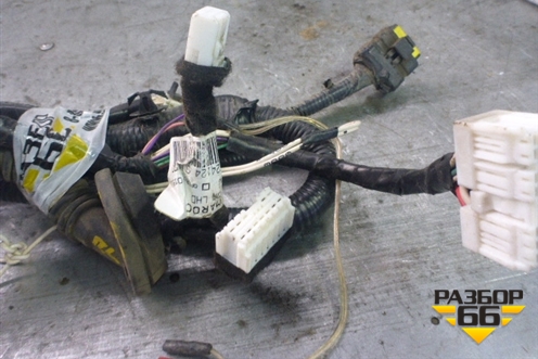 Проводка двери передней левой (241249U12B1) для Nissan Note (Е11) с 2005-2013г