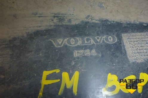 Накладка кабины левая  (продолжение кабины) (20530082) для Volvo TRUCK FH с 2002-2008г (ФШ) Накладка кабины левая  (продолжение кабины) (20530082) для Volvo TRUCK FH с 2002-2008г (ФШ)