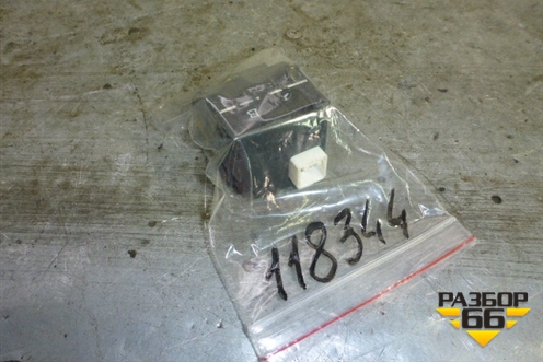 Кнопка аварийной сигнализации (8433233080) для Toyota Camry V40 с 2006-2011г