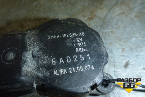 Моторчик заслонки отопителя (3M5H19E616AB) для Ford Focus 2 с 2005-2008г