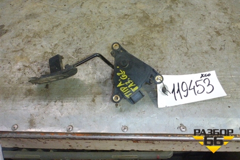 Педаль газа электронная (18002AX700) для Nissan Tiida (C11X) с 2004-2013г