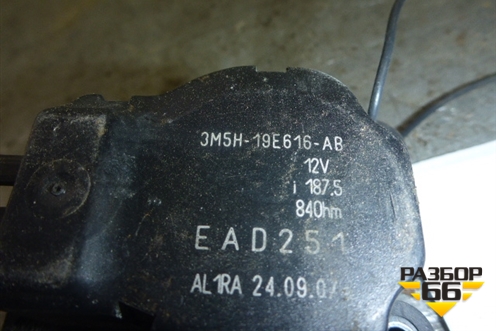Моторчик заслонки отопителя (3M5H19E616AB) для Ford Focus 2 с 2005-2008г