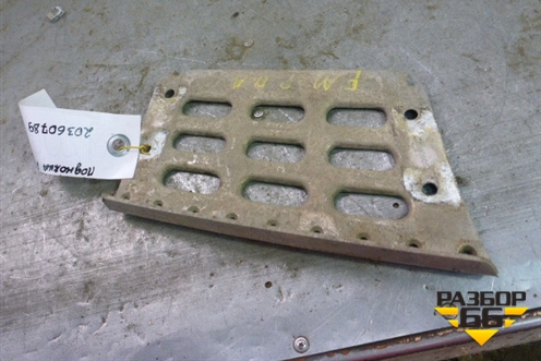 Подножка правая (ступенька нижняя) для Volvo TRUCK FH с 2002-2008г (ФШ) Подножка правая (ступенька нижняя) для Volvo TRUCK FH с 2002-2008г (ФШ)