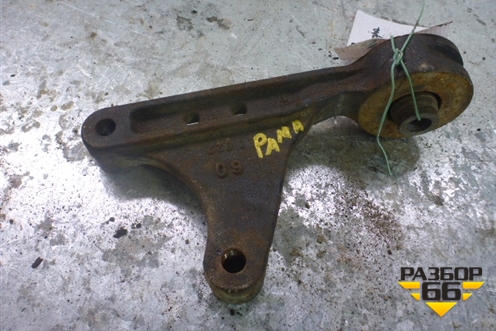 Опора переднего редуктора (5239160050) для Toyota Land Cruiser (200) с 2008г