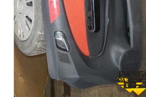 Обшивка двери передней правой под электрику (5ти дверный каузов) для Opel Corsa D с 2006-2014г