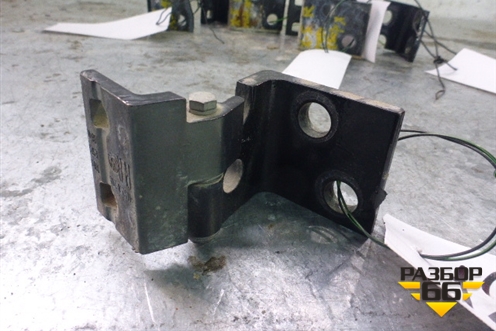 Петля двери задней правой нижняя (41528269846) для BMW X5 Е53 с 1999-2007г