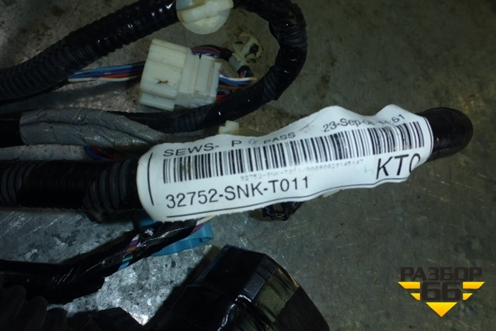 Проводка двери передней правой для Honda Civic 4D с 2006-2012г