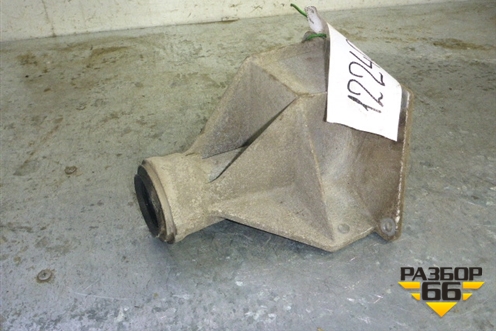 Кронштейн опорный полуоси для BMW X5 Е53 с 1999-2007г