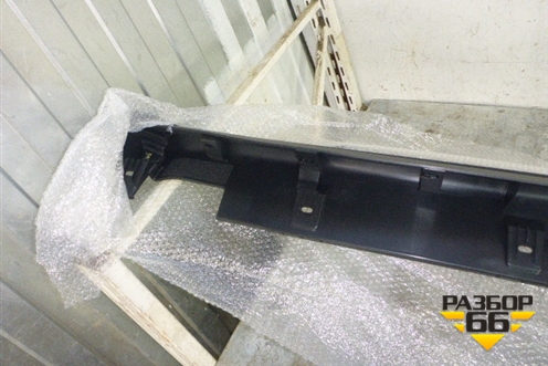 Накладка на порог наружная левая (новая) для Honda CR-V(RD4) с 2002-2006г (71850SCAE000)