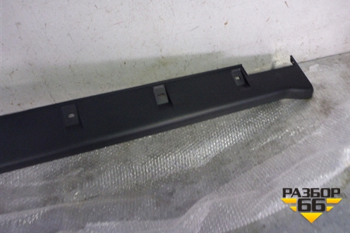 Накладка на порог наружная левая (новая) для Honda CR-V(RD4) с 2002-2006г (71850SCAE000)