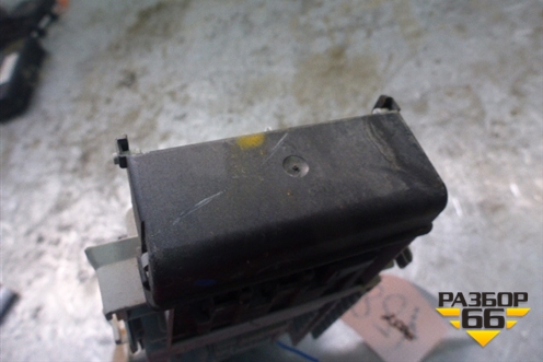 Блок предохранителей салонный (13222786) для Opel Astra J с 2009г