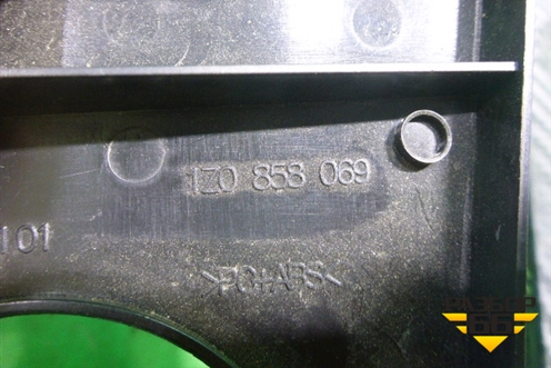 Рамка магнитолы (1Z0858069) для Skoda Octavia (А4) с 1997-2011г